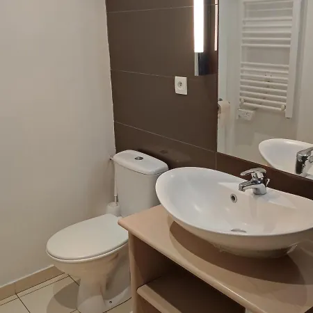 A Avec Terrasse, Piscine, Parking Et Garage - 4 Pers, 27m² - Fr-1-165b-44