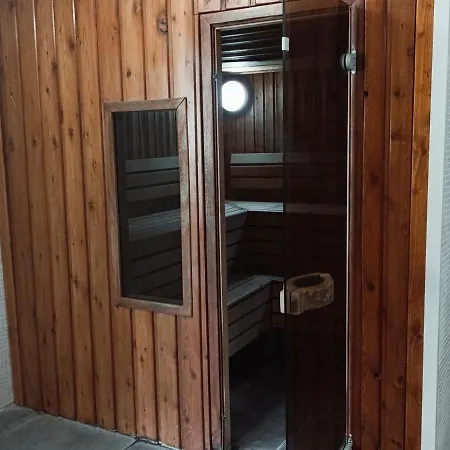 A Avec Terrasse, Piscine, Parking Et Garage - 4 Pers, 27m² - Fr-1-165b-44 Apartment Jausiers